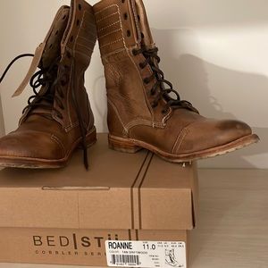 Bed Stu lace up boots. Womens 10